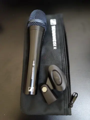 Sennheiser e945 Dynamic Vocal Microphone with Clip and Pouch - Used