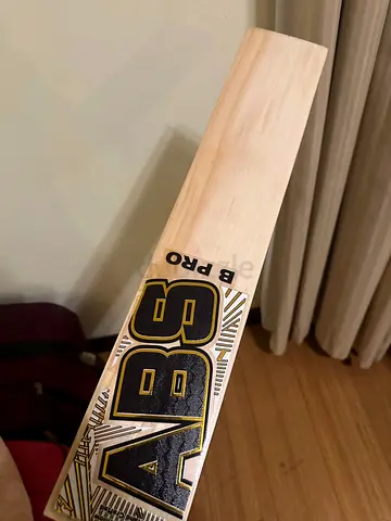 Personal cricket bat - BAS Pro grade, light use