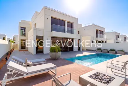 Full Lake View | 7,500 Plot | 5 Bed