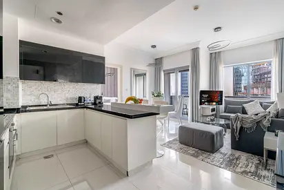 High floor downtown apartment opposite Dubai Mall