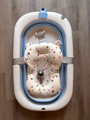 Foldable pet bathtub with padded infant support cushion - light blue/white