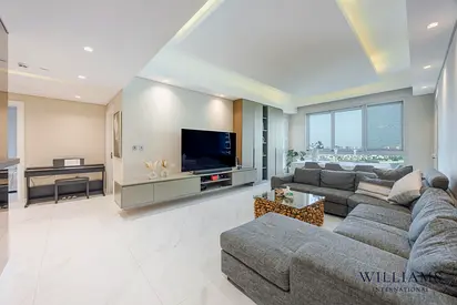 3 BED | MID FLOOR |PALM VIEWS | VACANT ON TRANSFER