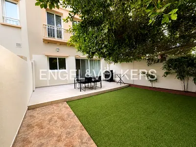 FULLY UPGRADED | PARK VIEW | VACANT