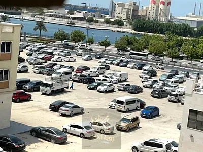 للإيجار السنوي في منطقة المجرّة، بالقرب من الكورنيش، شقة مميزة غرفة وصالة بموقع حيوي وقريب من الخدمات والمرافق الأساسية.