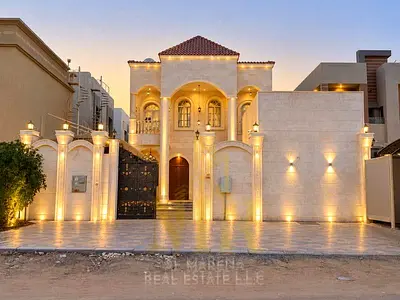 بسعر لقطه فيلا تصلح للسكن الخاص والسكن التجاري علي شارع عام وقريبه من جميع الخدمات طابقين وروف تملك حر لجميع الجنسيات شامل كهربه و مايه و مكيفات