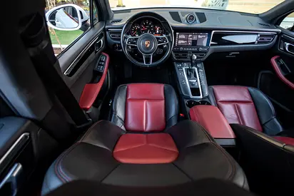 2021 Porsche MACAN — миниатюра 12