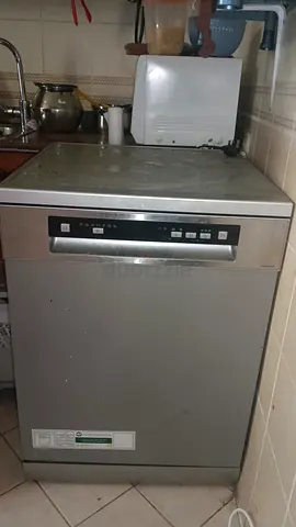 Used freestanding full-size dishwasher - stainless steel finish
