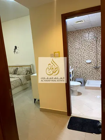 🔥 **انتهز الفرصة الآن – غرفة وصالة مفروشة VIP للإيجار الشهري في عجمان** 🔥  📍 **الموقع: مشيرف – أمام سيتي سنتر عجمان**  ✨ شقة **غرفة وصالة مفروشة بف