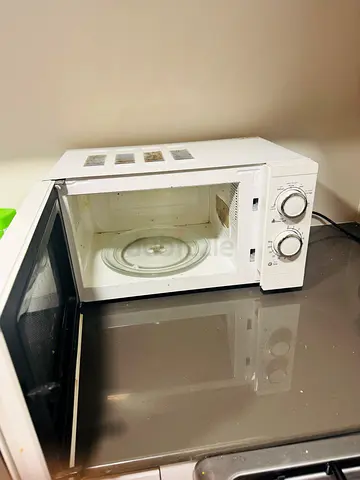 Used White Manual Microwave Oven - Good Working Condition