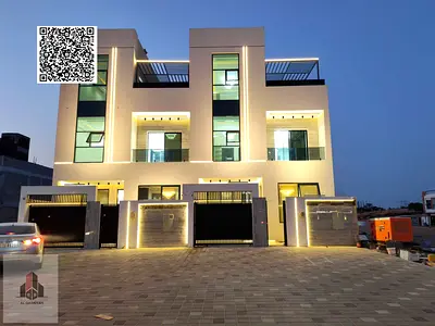 للبيع تاون هاوس مميز علي الشارع الرئيسي بسعر شامل رسوم التسجيل