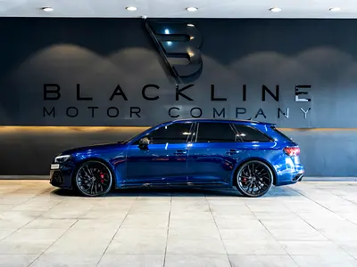2023 AUDI RS4 photo 5