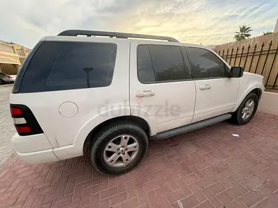 Ford Explorer Base 2009 GCC Specs