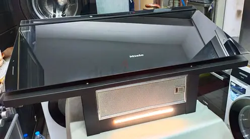 Miele DAH 4970 Sienna in Obsidian Black is an angled wall-mounted cooker hood. Size 90Cm.
