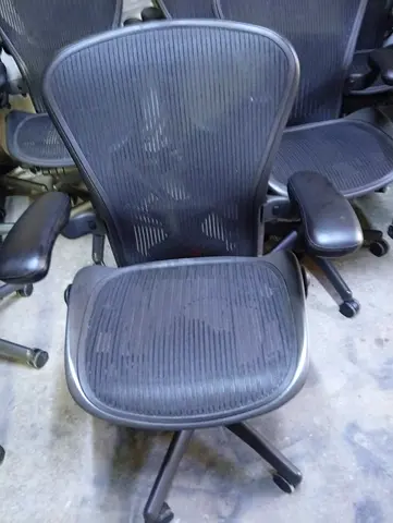 Herman Miller Aeron size B fully loaded