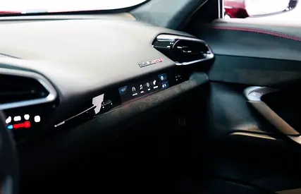 2023 Ferrari 296 GTB — миниатюра 11