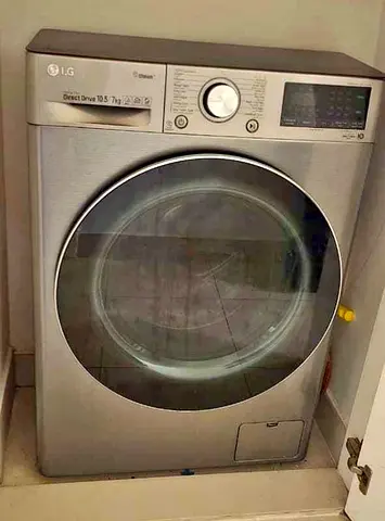 LG Latest model 10.5kg washer and 7kg dryer same new