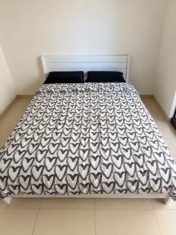 Queen size bed 160*200