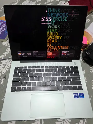 Barely used Huawei matebook 14 (2024) for sale.16G ram - 1TB storage -high end Core ultra 7 process.
