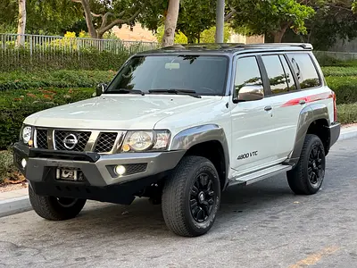 Nissan Patrol SuperSafari 2017 GCC first owner original paint Full Option Super clean car