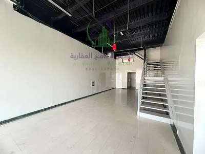 مستودع للإيجار في الصناعية 13 | 3100 قدم² مع ميزانين | 25 كيلو وات | 3 مكاتب | شهر مجاني