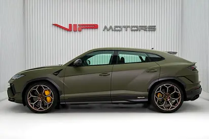 2024 Lamborghini URUS photo 7