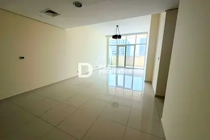 Private Balcony | Contemporary | Middle Floor