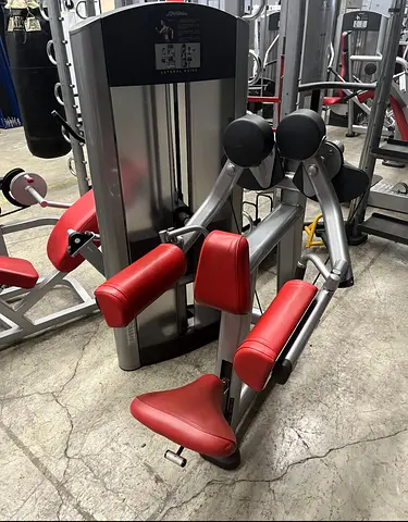 Life Fitness Signature Series Lateral Raise
