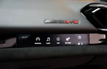 2023 Ferrari 296 GTB — миниатюра 12