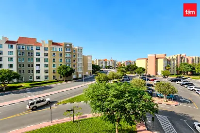 Community Living | Close to Metro | Ready to Move