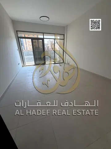 شقة غرفة وصالة للإيجار السنوي – عجمان  شقة في عمارة جديدة وأول ساكن، بموقع مميز في إمارة عجمان خلف مرور عجمان، وقريبة من جامعة عجمان.