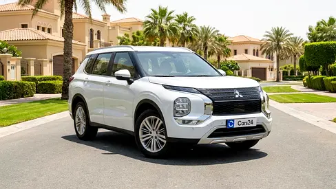 AED 1,128/month | 0 Downpayment | Free 3 Months Warranty | 30 Day Return | MITSUBISHI OUTLANDER 2025