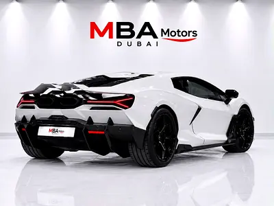 صورة 8 لـ 2024 Lamborghini REVUELTO