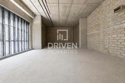 Vacant Retail | Amazing Canal View | 4 Cheques