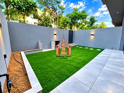 MIDDLE 3 BEDROOM TOWNHOUSE WITH MAID-ROOM || RENT 135K