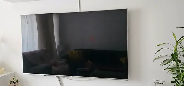 75"tv Hisense with wall mounting brackets and original tv stands