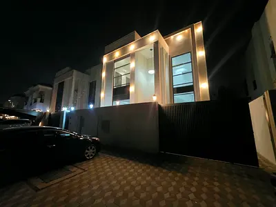 🏡✨ Villa for Rent in Al Yasmeen ✨🏡 📍 Prime location on a main road 🔹 Villa Features: 🛏️ 5 Bedrooms 🛋️ Majlis and living area 👩‍🍳 Maid's r