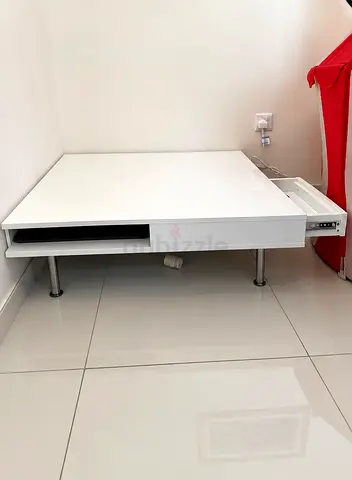 IKEA White Square Coffee Table with 2 Drawer & 2 Storage spaces – Lightly Used