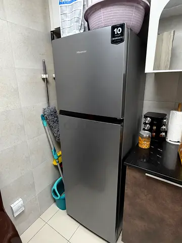 Hisense 264L Refrigerator
