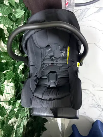 Joie i-Juva Infant Car Seat (Rear-facing) - Black