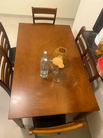 Dinning table 6 seater wooden