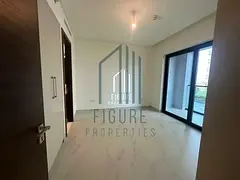 Well Maitained 2 Bed Room - Ready to Move - Spacious Layout