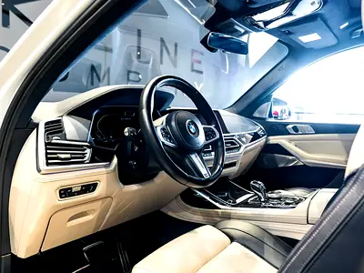 2022 BMW X7 — фото 10