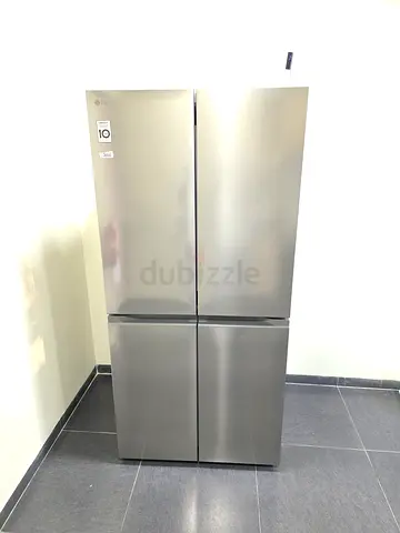 LG French door Refrigerator-  Smart control model - like new  84cm-