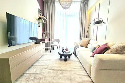 FULLY FURNISHED | UPGRADED | VACANT