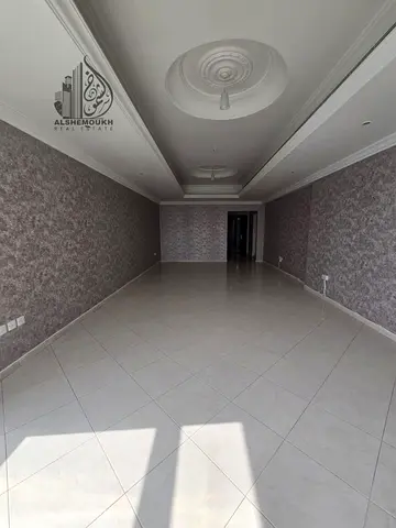 للبيع شقة 3 غرف وصالة في برج الشهد – إطلالة بحرية مميزة