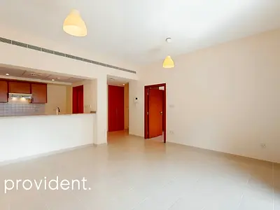 Scenic Views | Vacant | Bright & Sunny