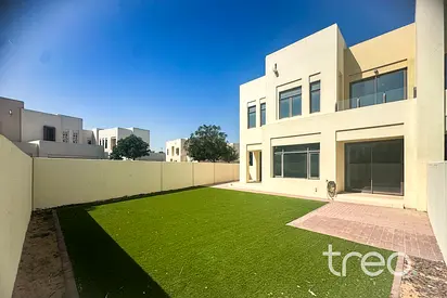 Single Row | Corner Unit | Prime Location