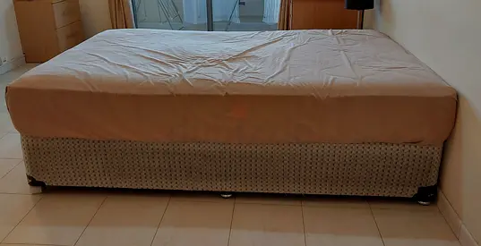 Divan base with mattress 120 x 200  (good condition) - Dubai