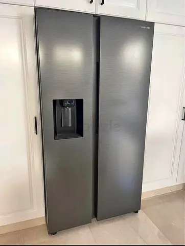 Samsung latest model fridge freezer with water Dispenser and ice maker same like new condition