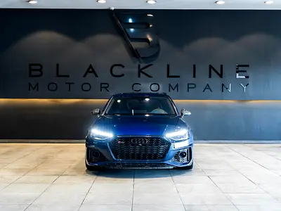 2023 AUDI RS4 photo 2